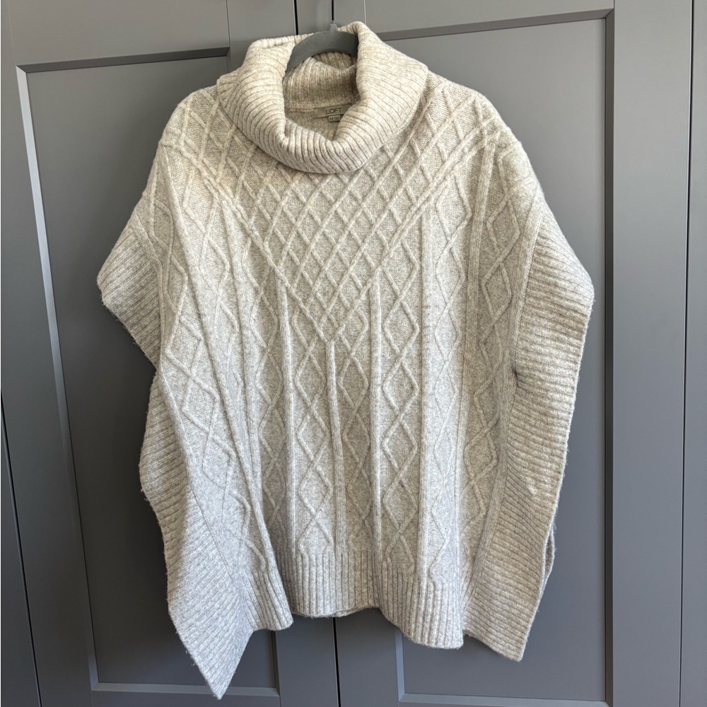 LOFT • Cream Cable-Knit Poncho Sweater (XS/S)
